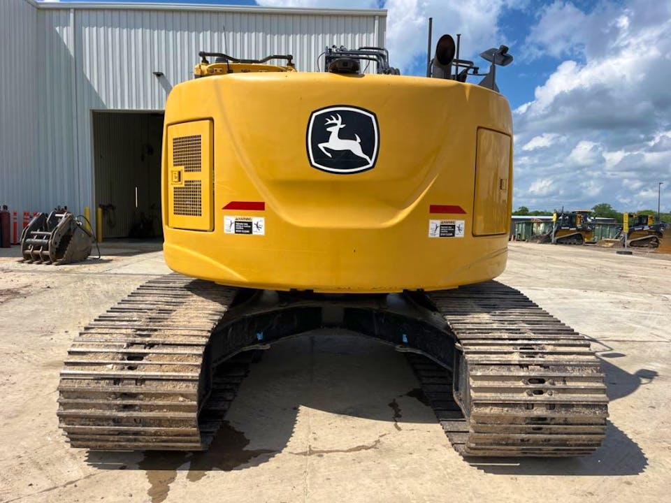 John Deere 245P