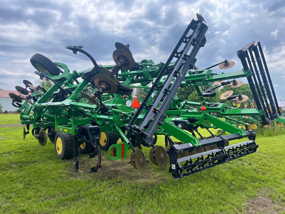 John Deere 2730