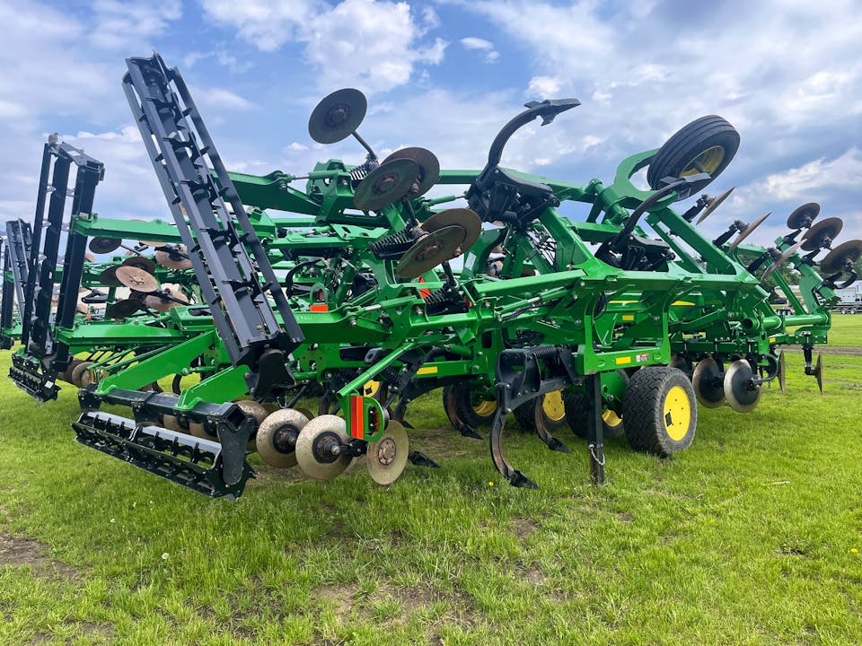 John Deere 2730