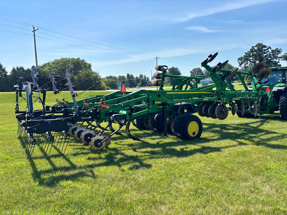 John Deere 2730