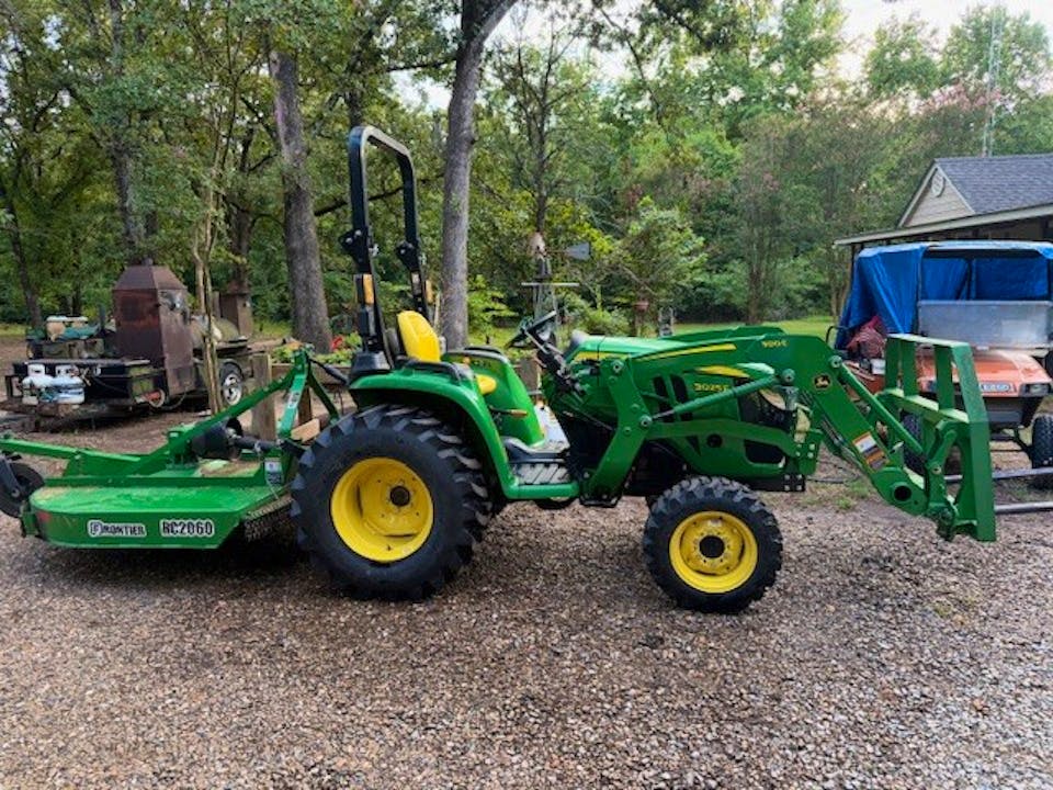 John Deere 3025E