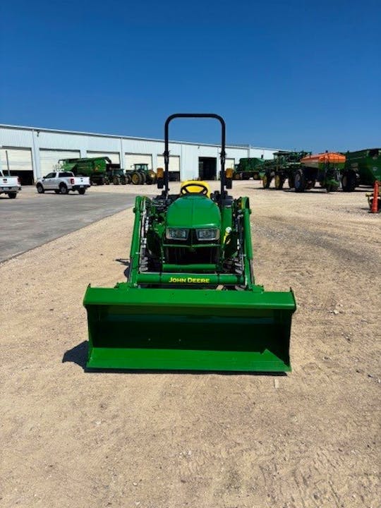 John Deere 3025E