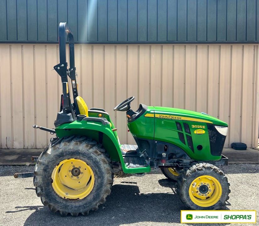 John Deere 3025E