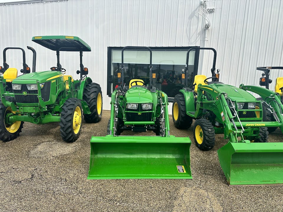John Deere 3025E