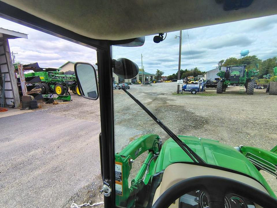 John Deere 3039R