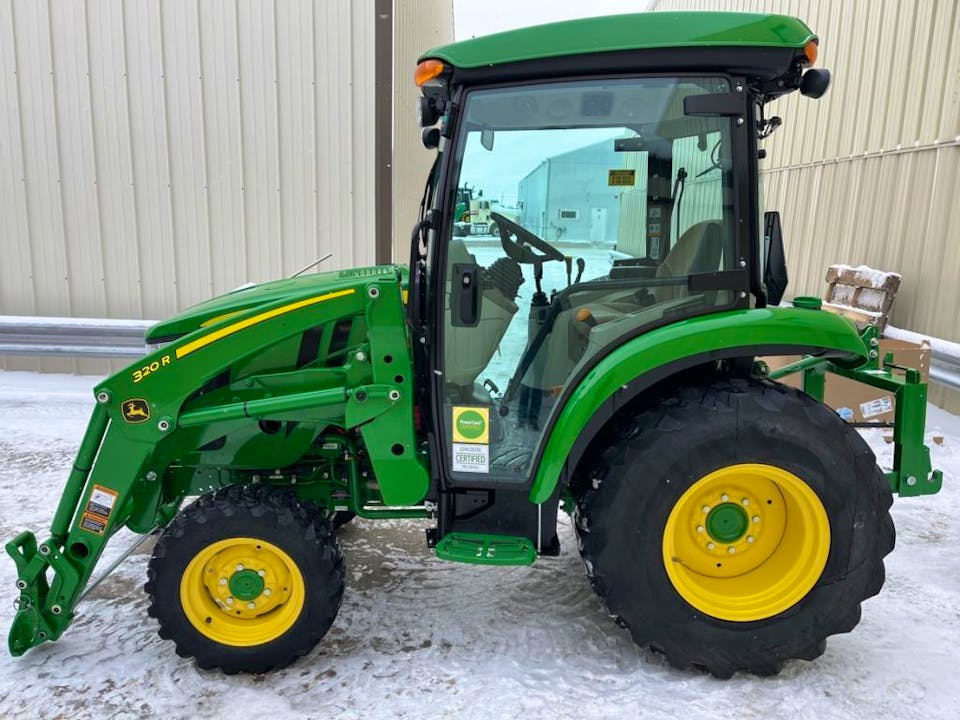 John Deere 3039R