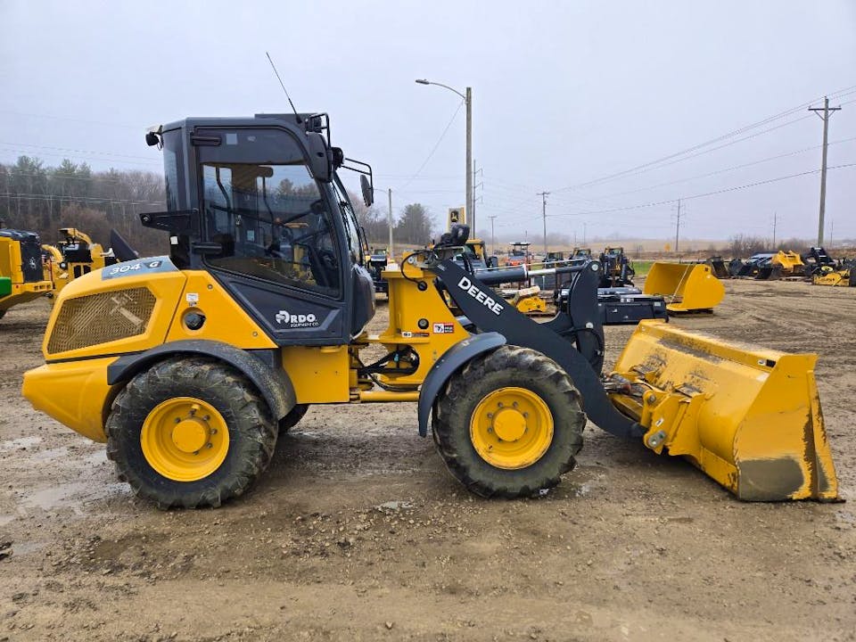 John Deere 304G