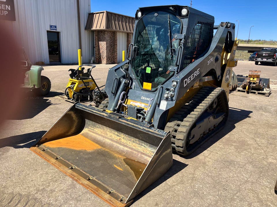 John Deere 317G