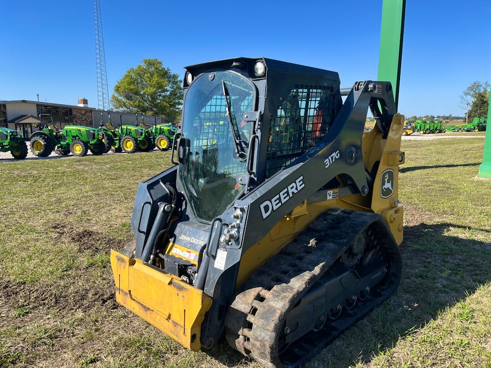 John Deere 317G
