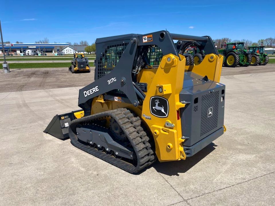 John Deere 317G