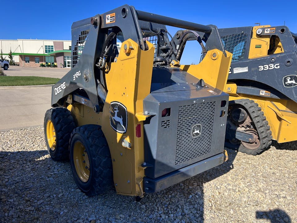 John Deere 318G