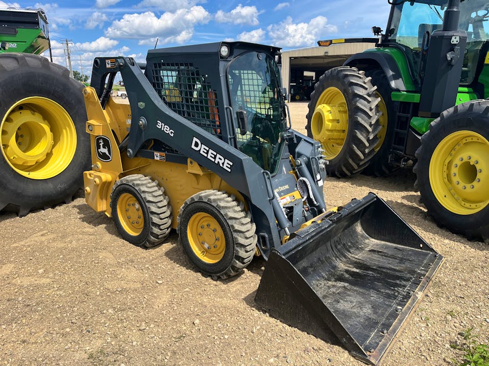 John Deere 318G
