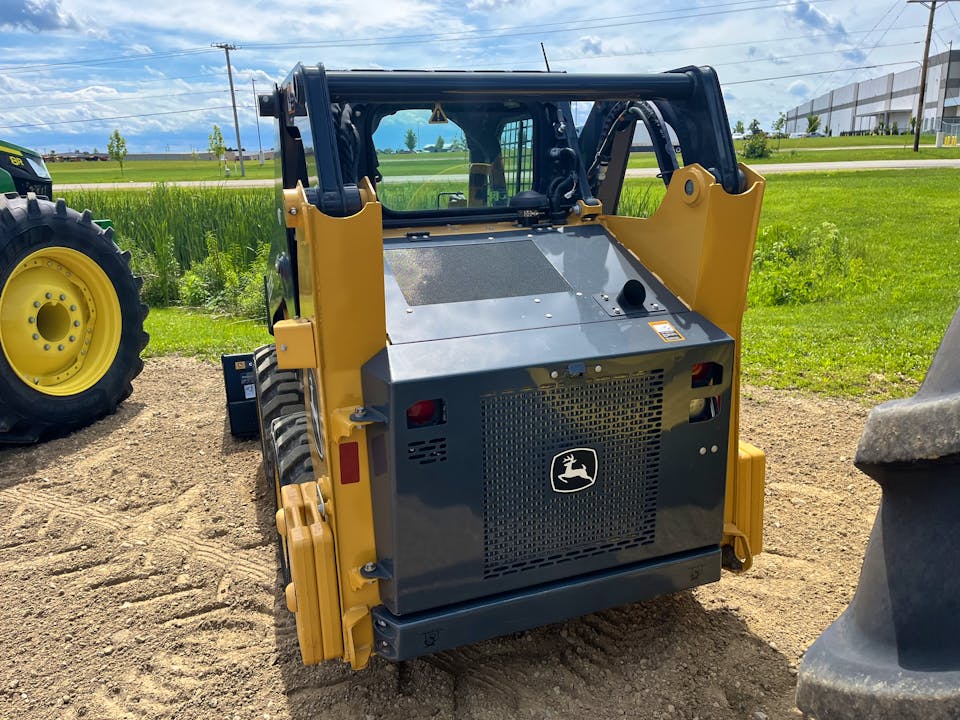 John Deere 318G