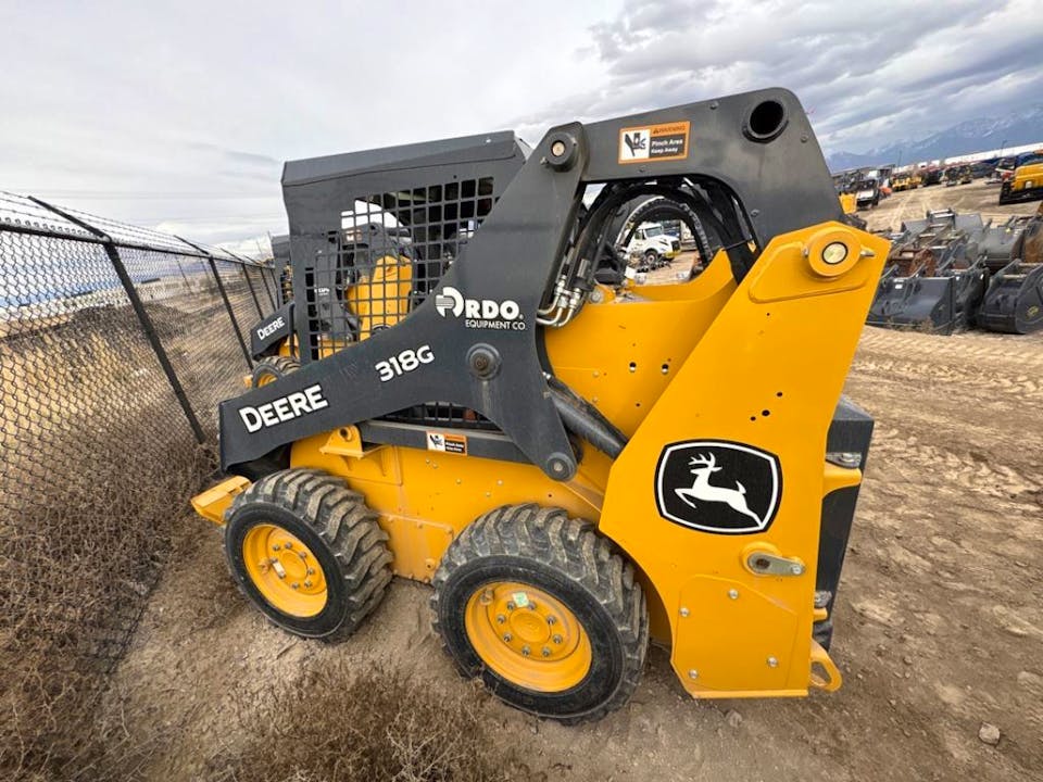 John Deere 318G