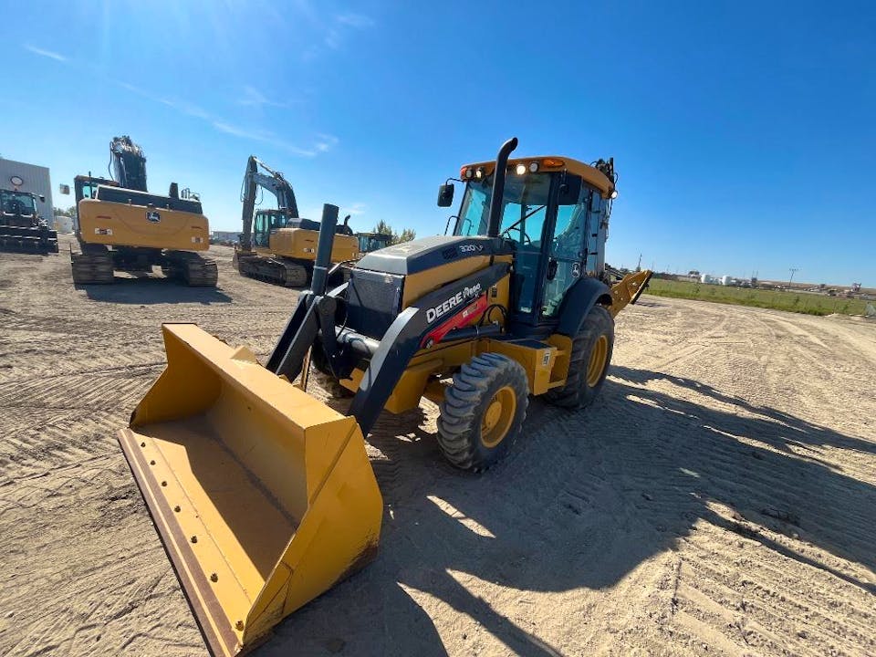 John Deere 320P