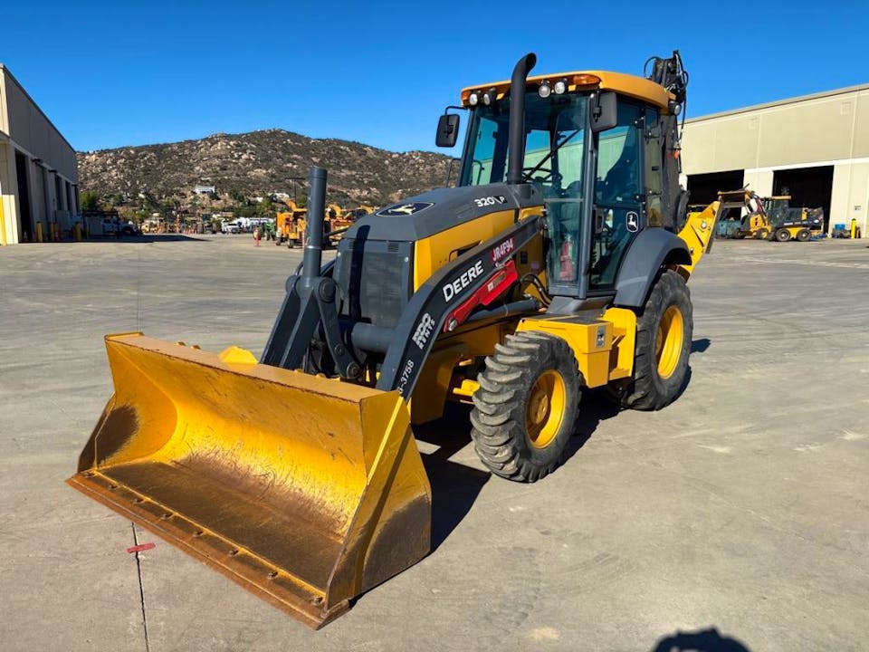 John Deere 320P