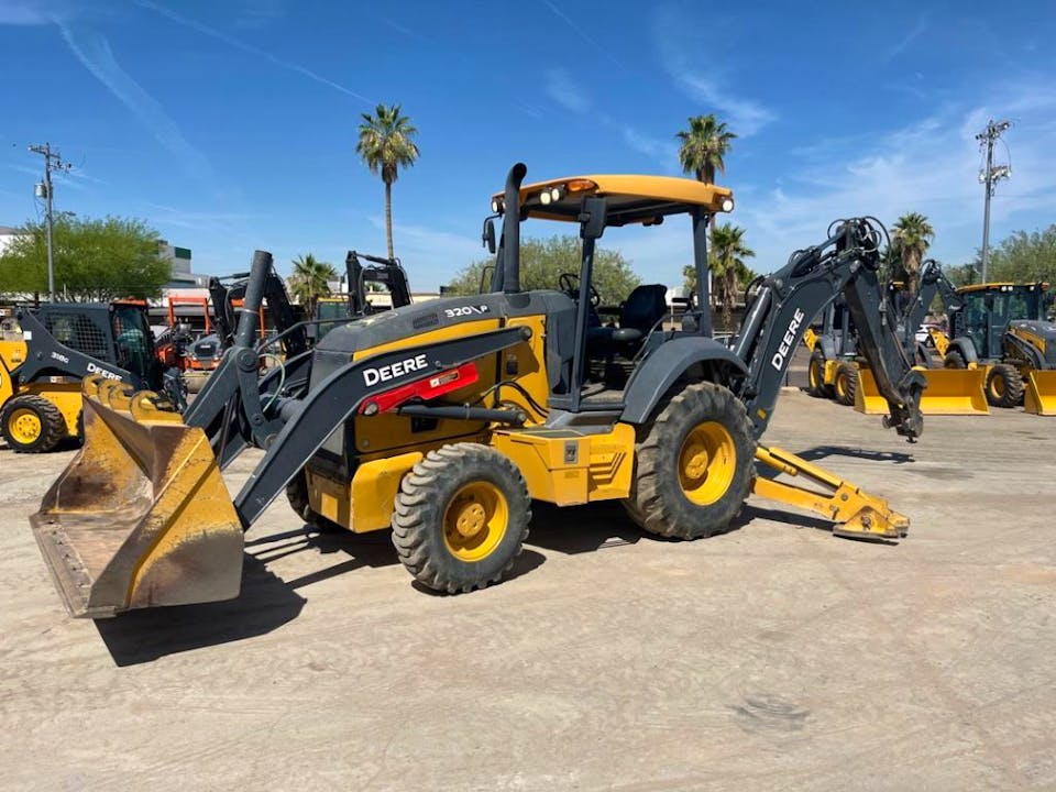 John Deere 320P