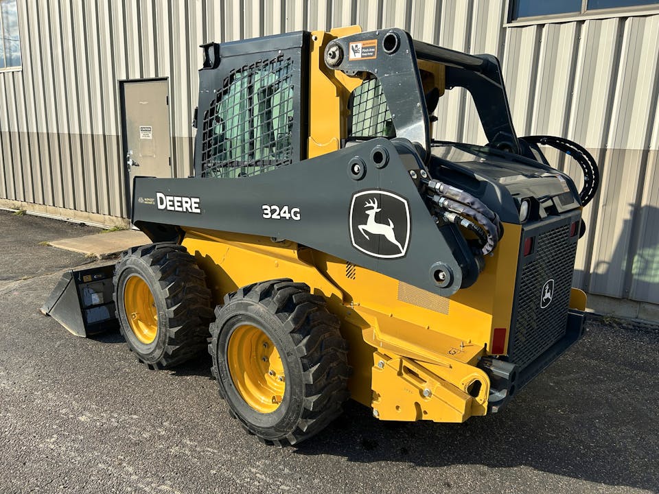 John Deere 324G