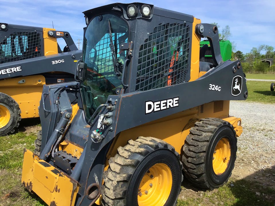 John Deere 324G