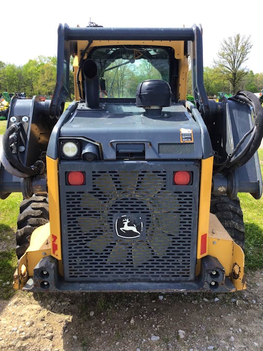 John Deere 324G