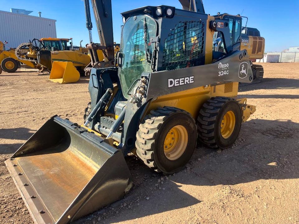 John Deere 324G