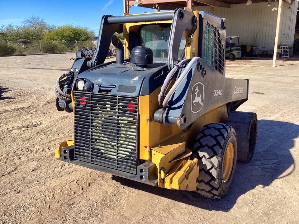 John Deere 324G