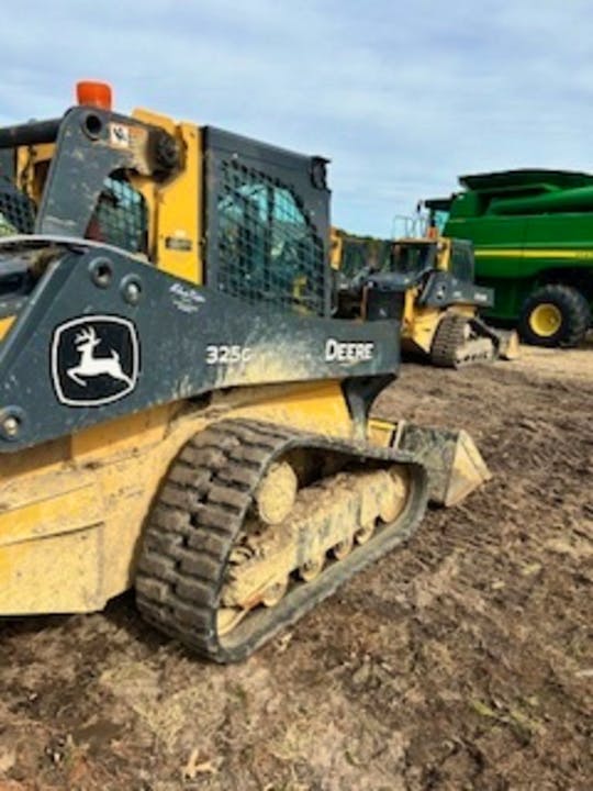 John Deere 325G
