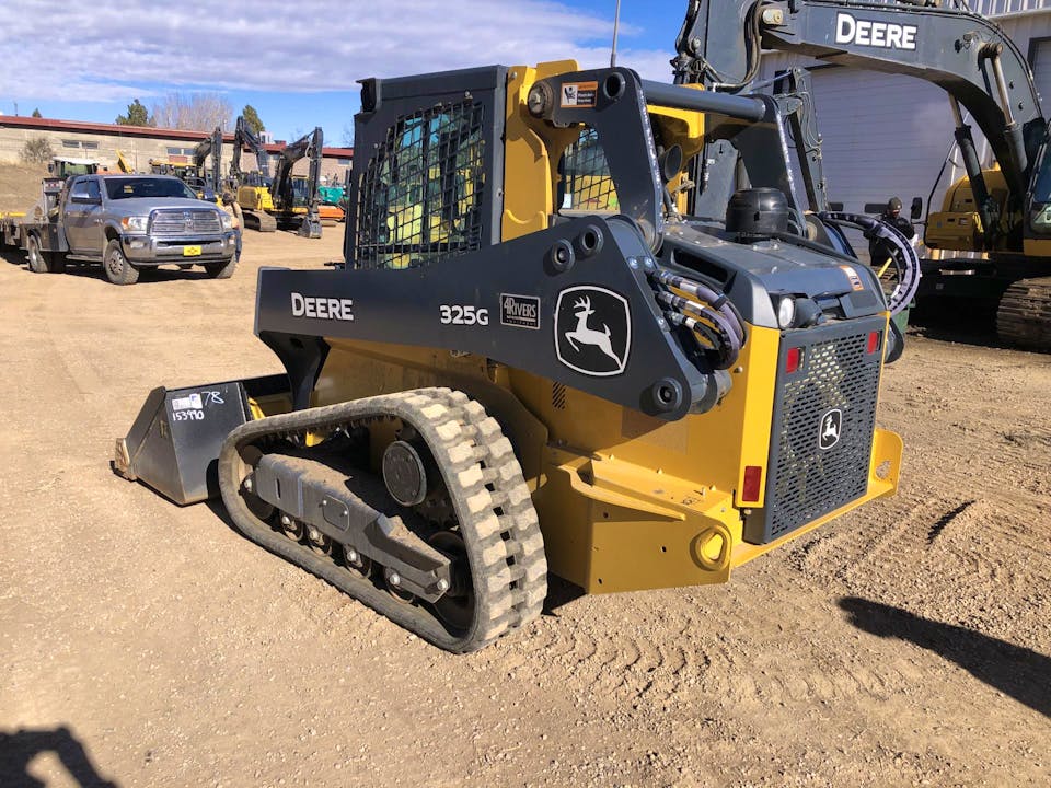 John Deere 325G