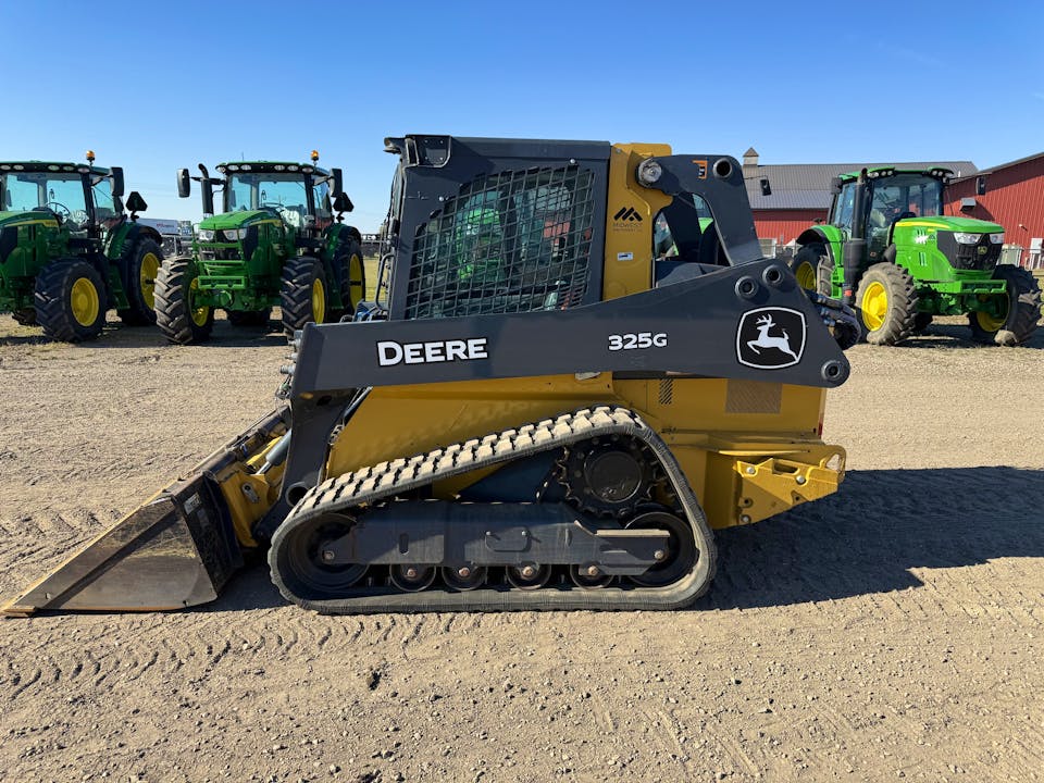 John Deere 325G