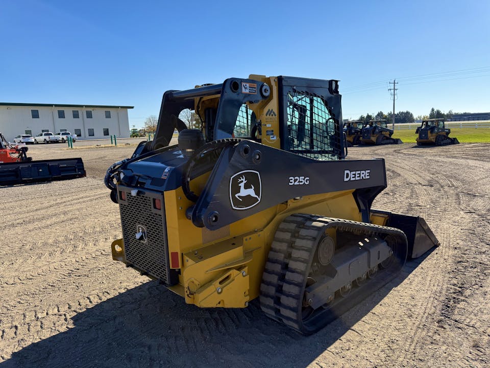 John Deere 325G