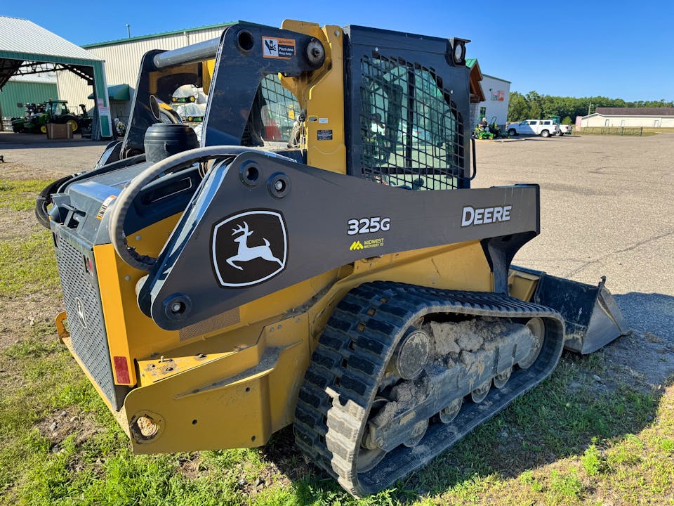 John Deere 325G