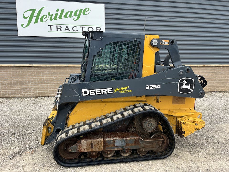 John Deere 325G