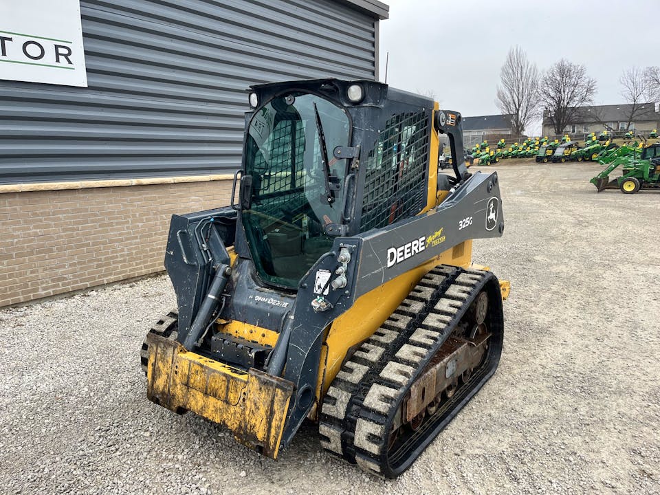 John Deere 325G