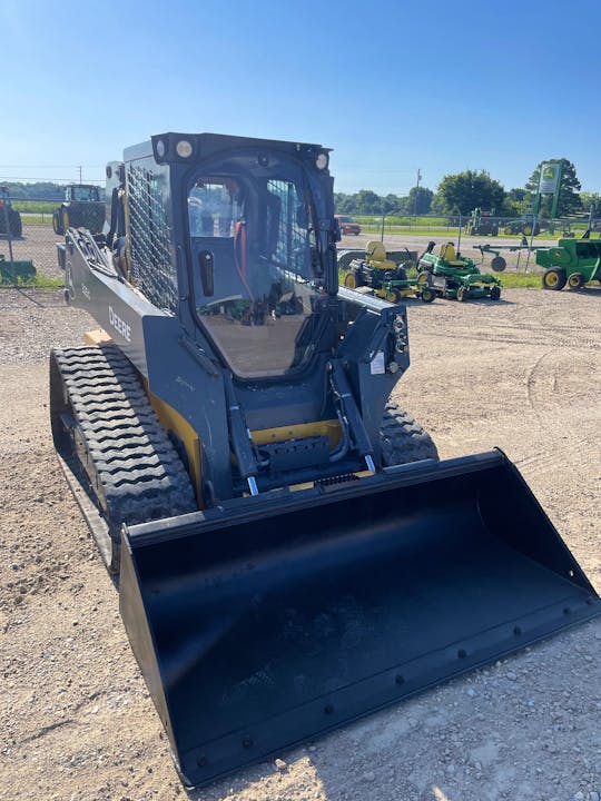 John Deere 325G