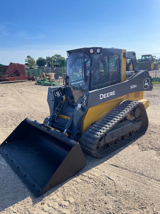 John Deere 325G