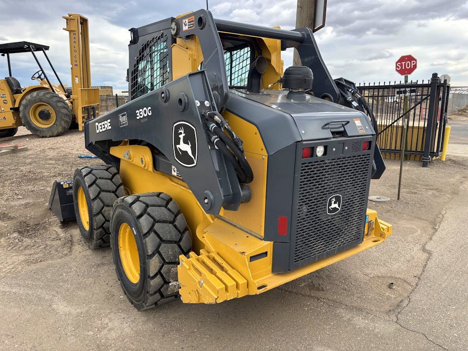 John Deere 330G