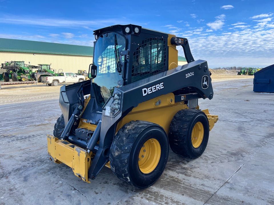 John Deere 330G