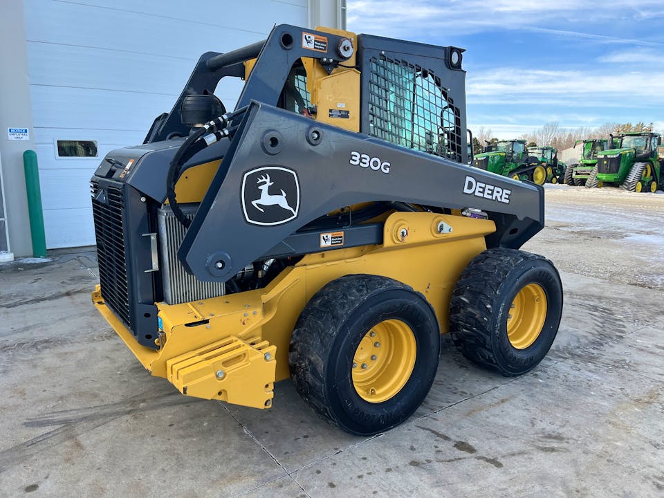 John Deere 330G