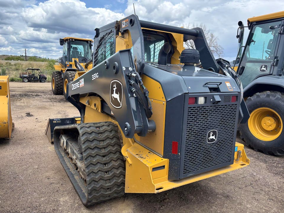 John Deere 331G