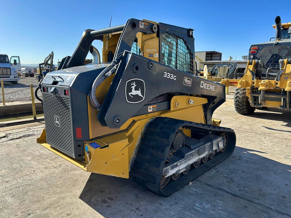 John Deere 333G
