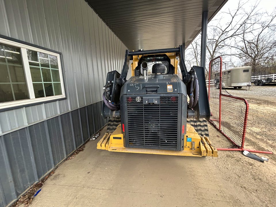 John Deere 333G