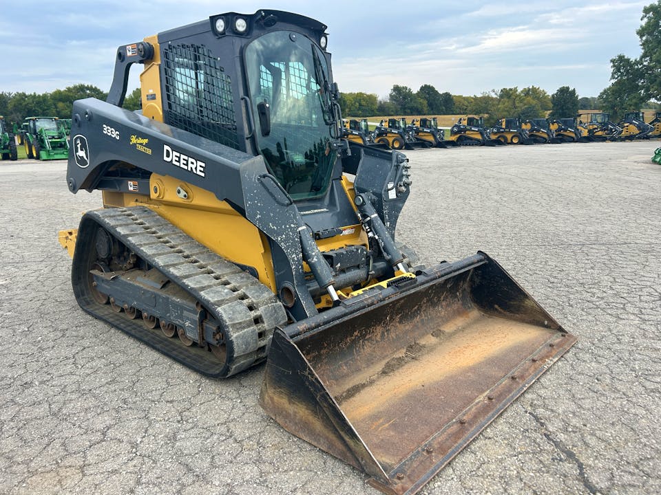 John Deere 333G