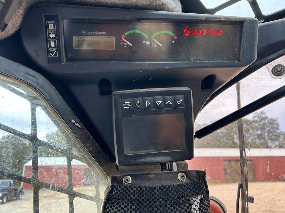 John Deere 333G