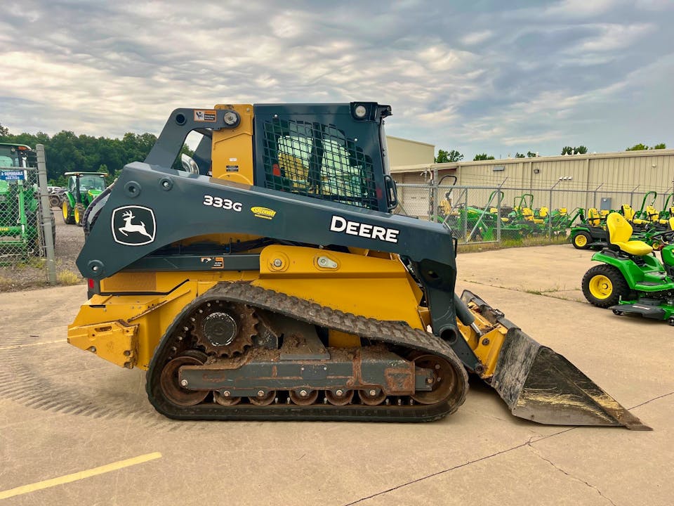 John Deere 333G