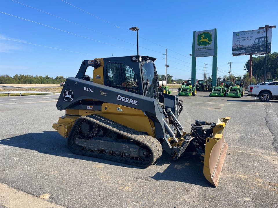 John Deere 333G