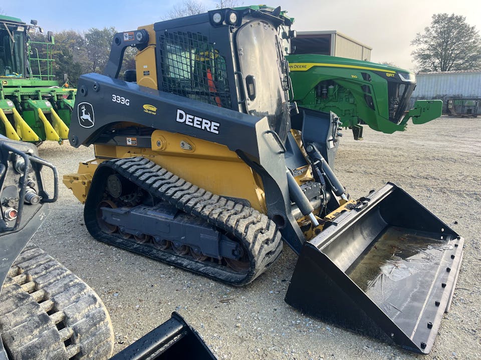 John Deere 333G