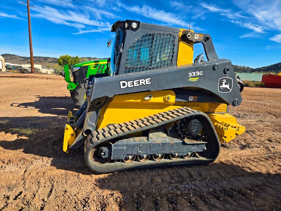 John Deere 333G