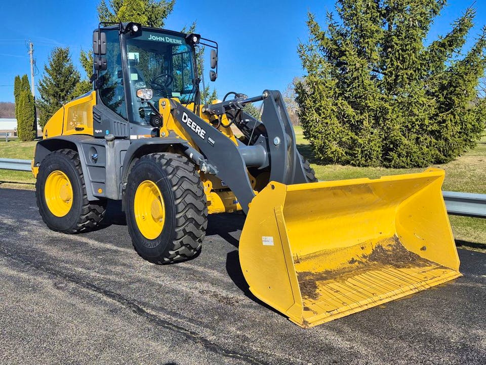 John Deere 344 P