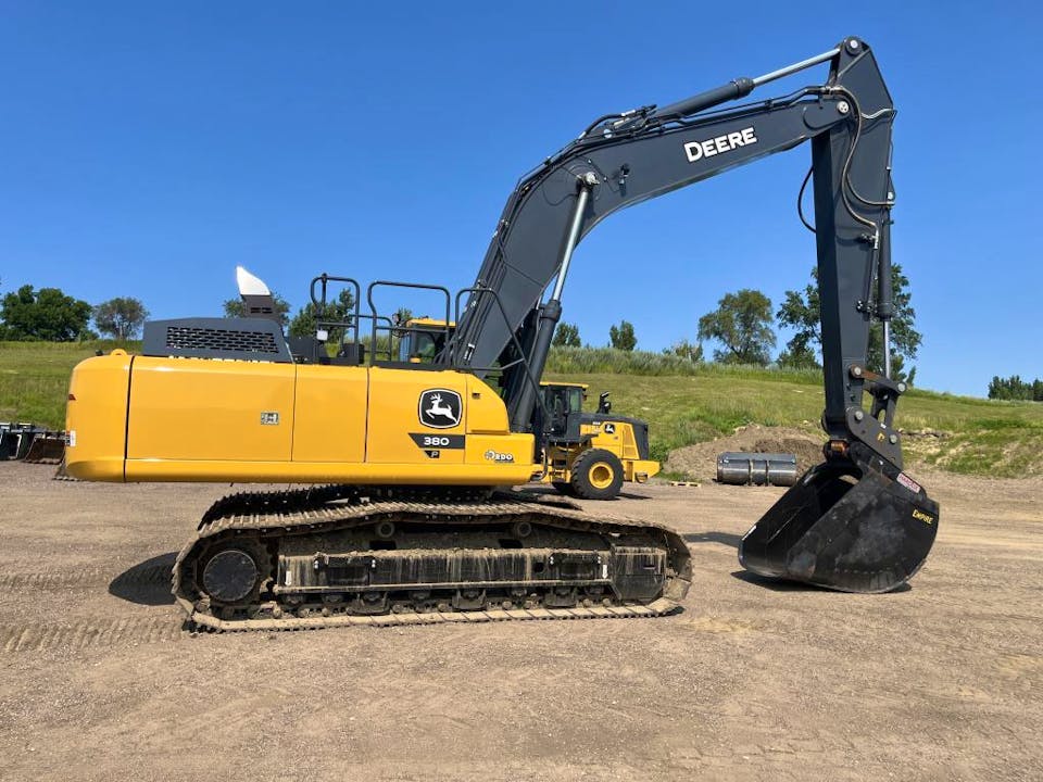 John Deere 380P