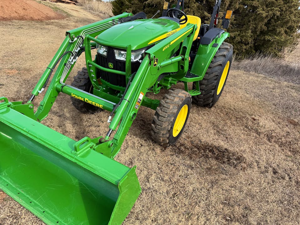 John Deere 4044M